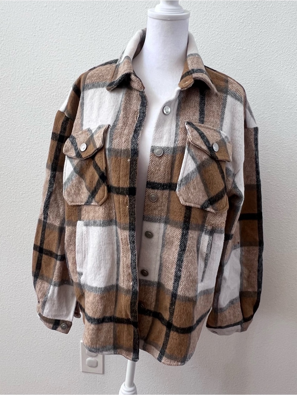 Women’s Brown Plaid Button-Up Shacket Jacket